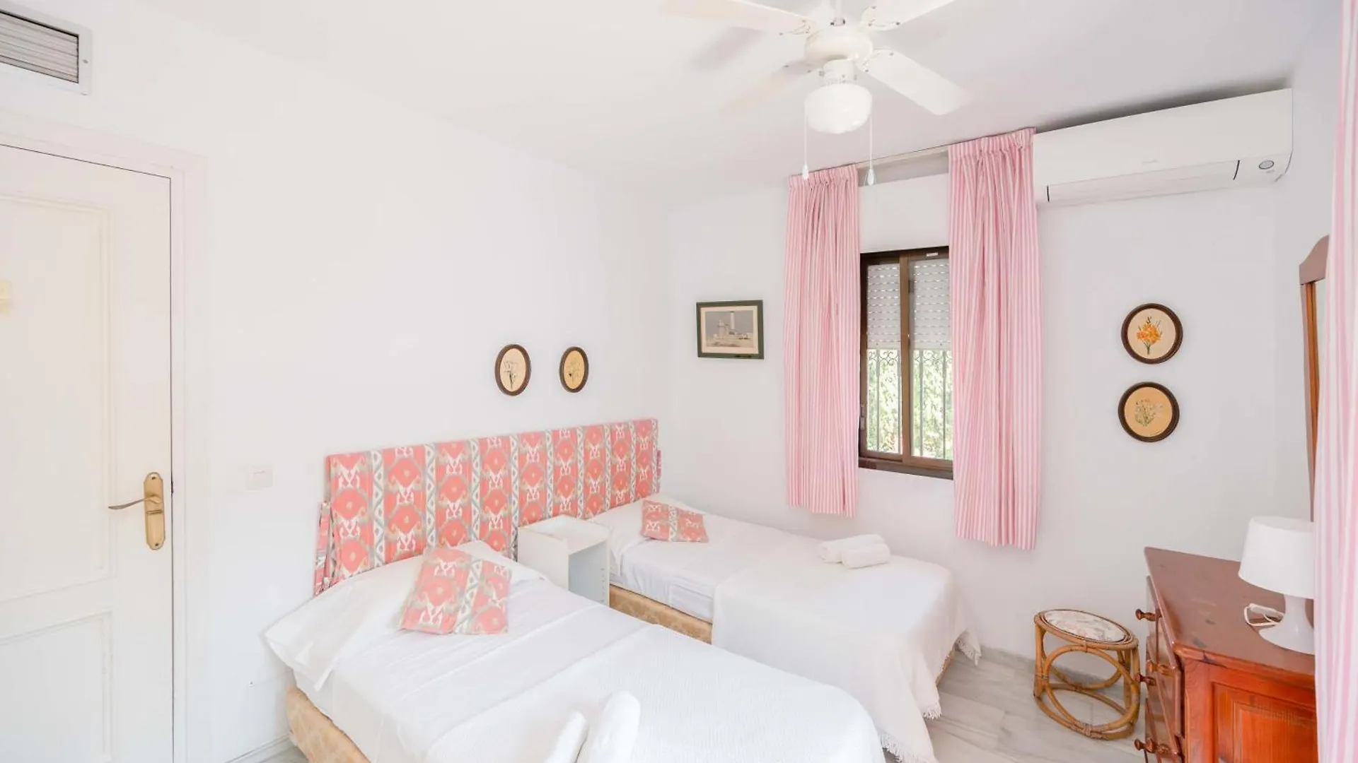 Villas Del Puerto Cabopino Marbella Chalet