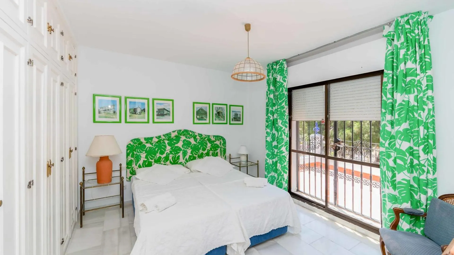 Villas Del Puerto Cabopino Marbella 0*,