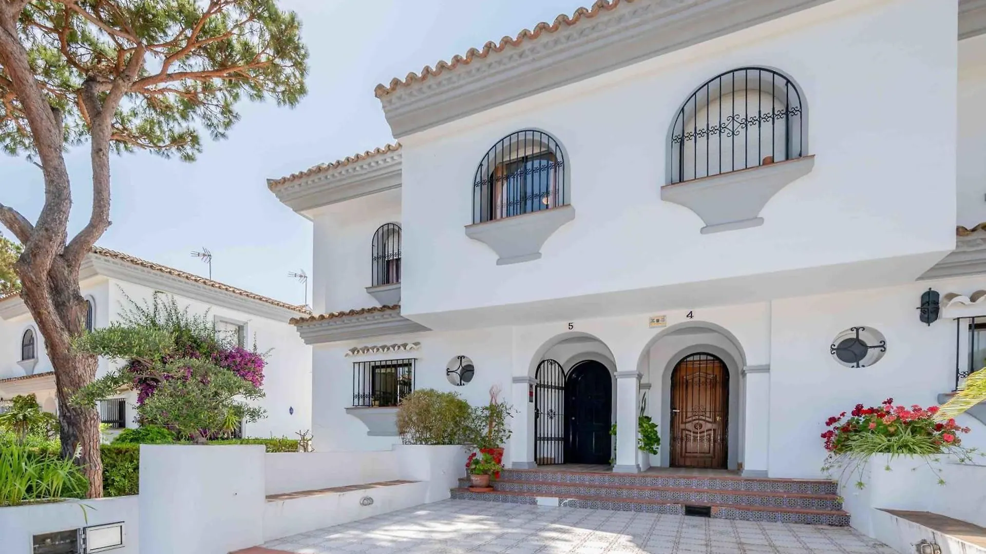 Villas Del Puerto Cabopino Marbella Chalet